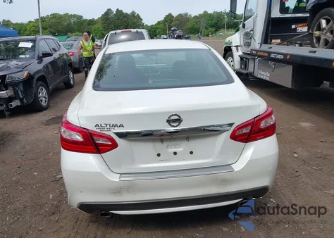 2017 Nissan Altima 2.5 S из США, поврежденный, VIN 1N4AL3AP7HC205548